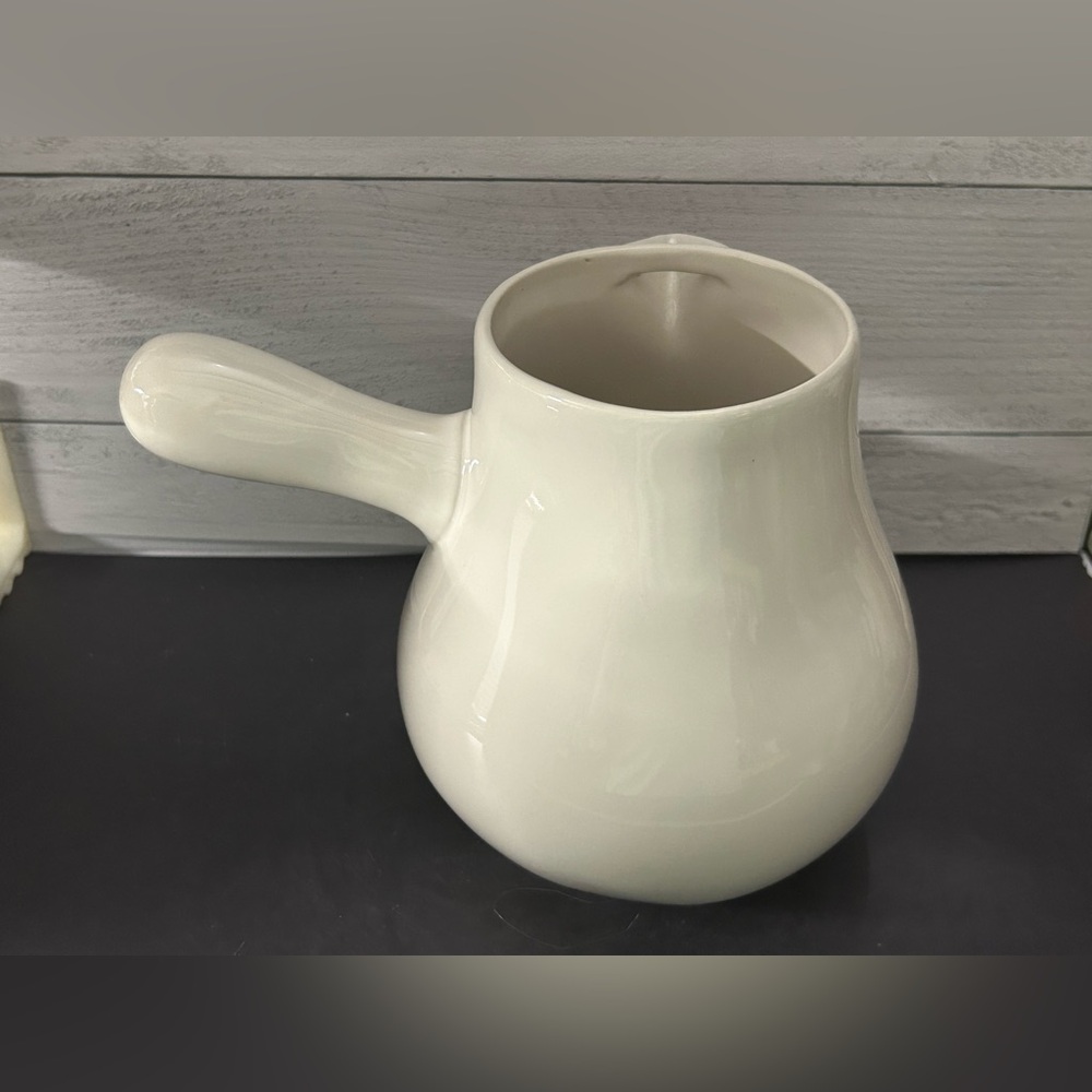 Rae Dunn Snowman BELIEVE Cocoa Pot 2022 - Picture 3 of 3